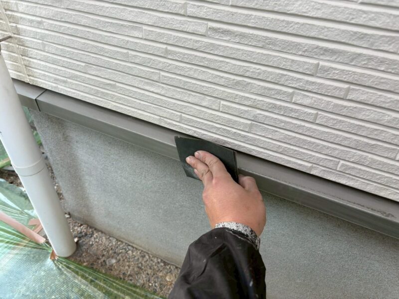 福岡県福岡市東区三苫のT様邸で外壁のひび割れと目地劣化、屋根の色あせを改善する外壁塗装と屋根塗装工事を行いました。2026年1月29日完成です。【HPより】