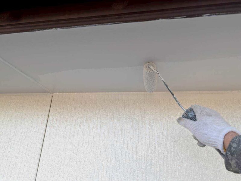 福岡県古賀市花見東のY様邸で外壁のひび割れや屋根の色あせを整え、建物全体をきれいに仕上げる塗装工事を行いました。2026年2月9日着工です。【HPより】