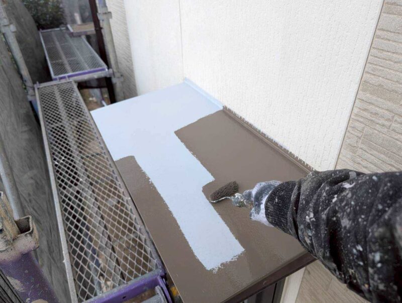 福岡県古賀市花見東のY様邸で外壁のひび割れや屋根の色あせを整え、建物全体をきれいに仕上げる塗装工事を行いました。2026年2月9日着工です。【HPより】