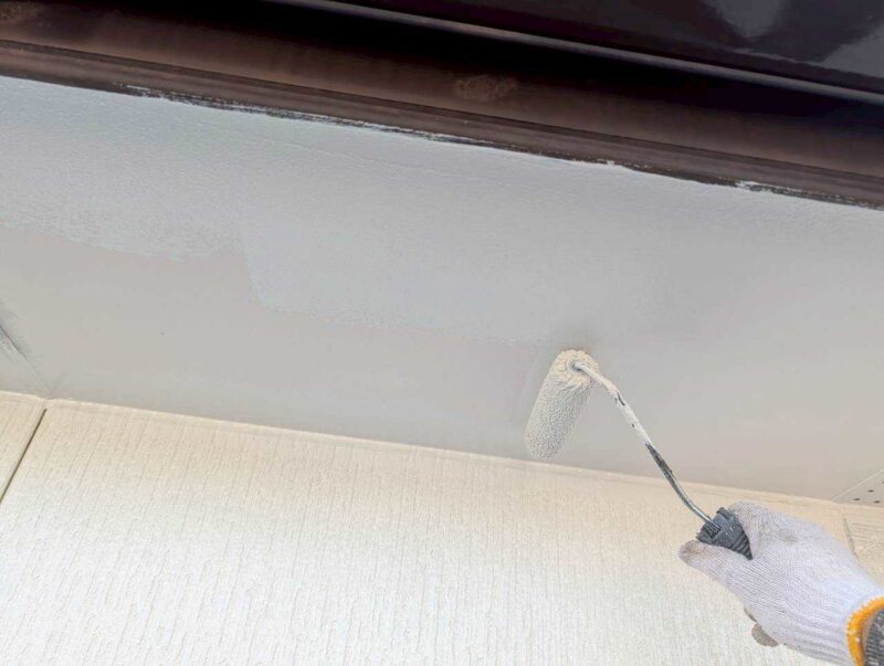 福岡県古賀市花見東のY様邸で外壁のひび割れや屋根の色あせを整え、建物全体をきれいに仕上げる塗装工事を行いました。2026年2月9日着工です。【HPより】