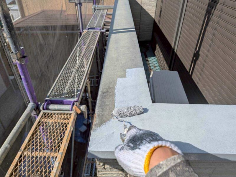 福岡県古賀市花見東のY様邸で外壁のひび割れや屋根の色あせを整え、建物全体をきれいに仕上げる塗装工事を行いました。2026年2月9日着工です。【HPより】