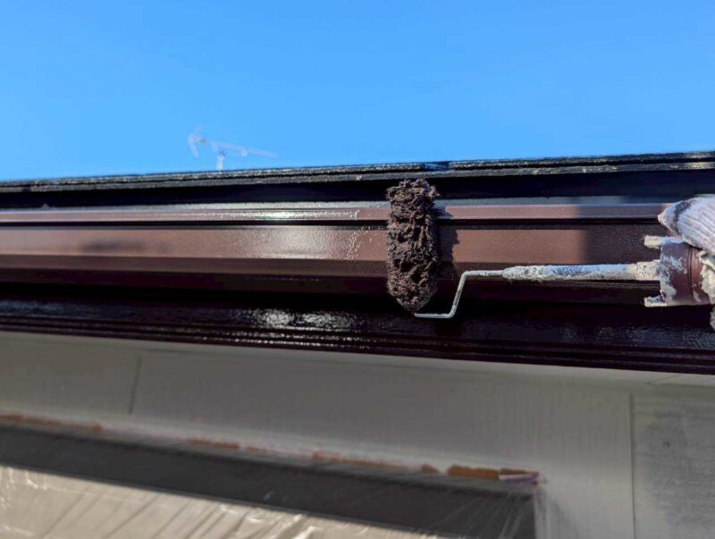 福岡県古賀市花見東のY様邸で外壁のひび割れや屋根の色あせを整え、建物全体をきれいに仕上げる塗装工事を行いました。2026年2月9日着工です。【HPより】