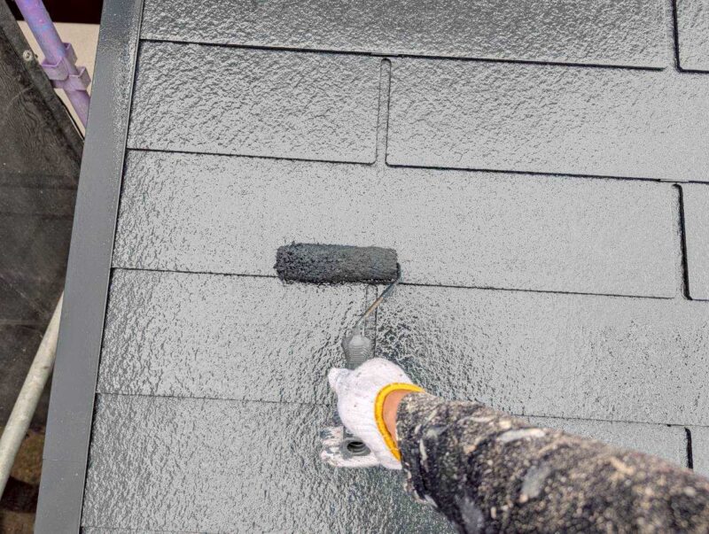 福岡県古賀市花見東のY様邸で外壁のひび割れや屋根の色あせを整え、建物全体をきれいに仕上げる塗装工事を行いました。2026年2月9日着工です。【HPより】