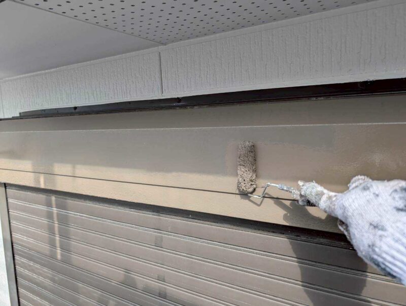 福岡県古賀市花見東のY様邸で外壁のひび割れや屋根の色あせを整え、建物全体をきれいに仕上げる塗装工事を行いました。2026年2月9日着工です。【HPより】