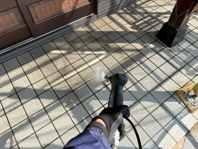 福岡県福岡市東区和白東のK様邸で色落ちした木部と防水性が低下した外壁を整え和の風合いを生かす塗装工事を行いました。2026年4月18日完成です。【HPより】