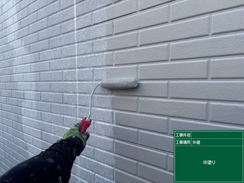 福岡県福岡市西区姪の浜のWアパート様で外壁の色あせと屋根の塗膜劣化を改善する塗装工事を行っています。2026年6月4日着工です。【HPより】