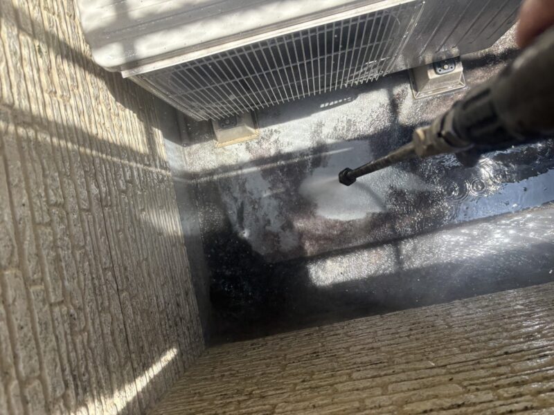 福岡県大野城市南ヶ丘のU様邸で通り沿いに面した外壁の汚れと屋根の保護機能を整え品よく引き締まった外観へ仕上げる塗装工事を行いました。2026年6月10日着工です。【HPより】