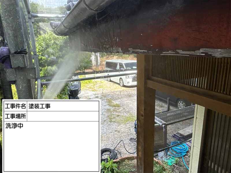福岡県筑紫野市原田のM様邸でチョーキング現象を改善する外壁塗装工事を行っています。2026年8月10日着工です。【HPより】