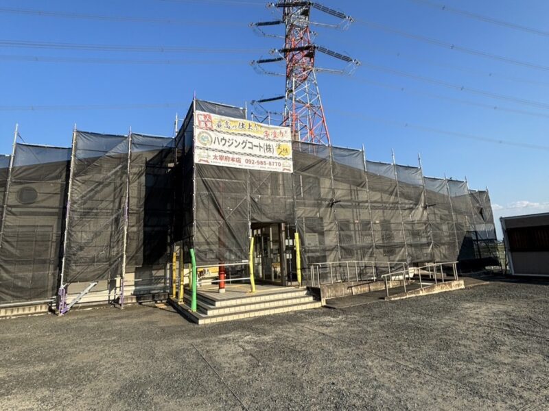 福岡県朝倉郡筑前町朝日の朝日西コミュニティセンターで建物の防水性能を維持する外壁屋根塗装工事を行っています。2026年8月3日着工です。【HPより】