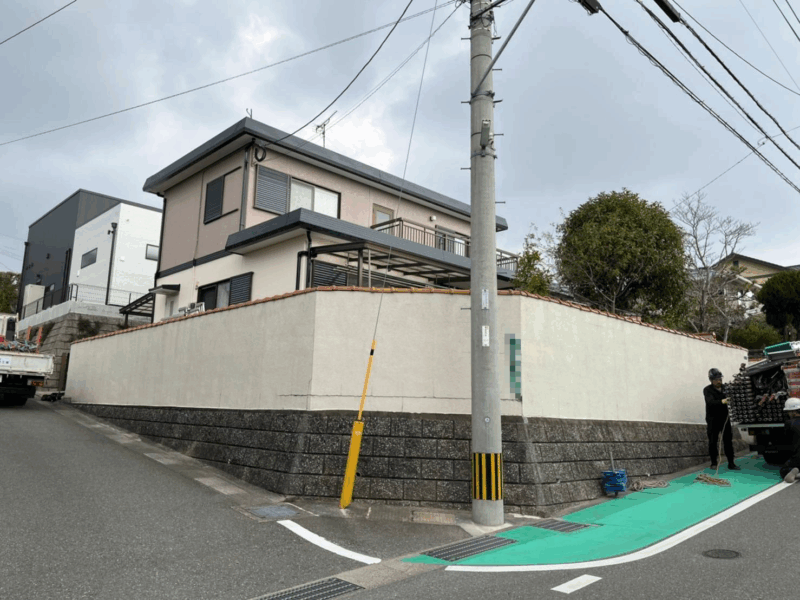 外壁をライトグレーにするメリットは?後悔しない色選びと配色のポイント