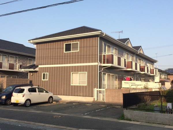 ４月７日完成です。筑紫野市原田・メゾンドボーテ壱番館様　外壁塗装・屋根塗装工事