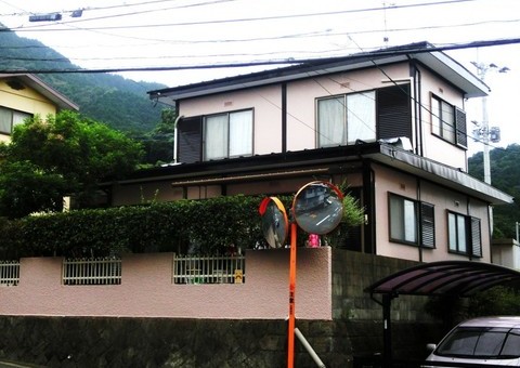 福岡県太宰府市三条・K様邸　外壁塗装・屋根塗装工事　9月30日完成です。