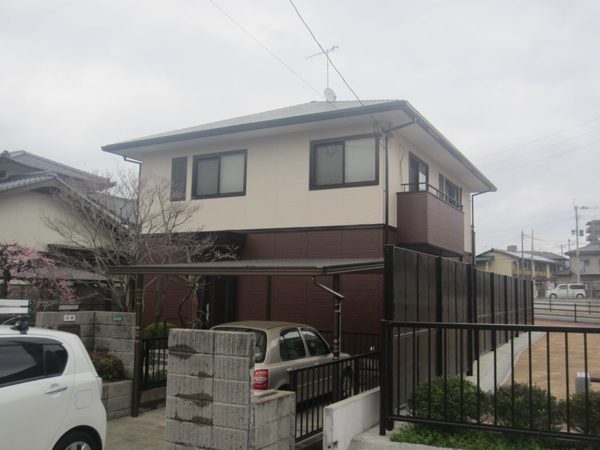 2/28完成です。筑紫野市二日市西・A様邸　外壁塗装・屋根塗装工事