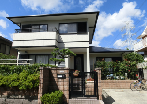 福岡県筑紫野市・T様邸　外壁塗装・屋根塗装工事　10/1完成です。【ホームページより】