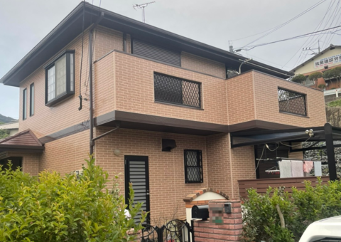 福岡県太宰府市水城のH様邸でWBアートとスーパー遮熱サーモSIにて外壁・屋根塗装工事を行いました。11/5完成です。【ホームページより】