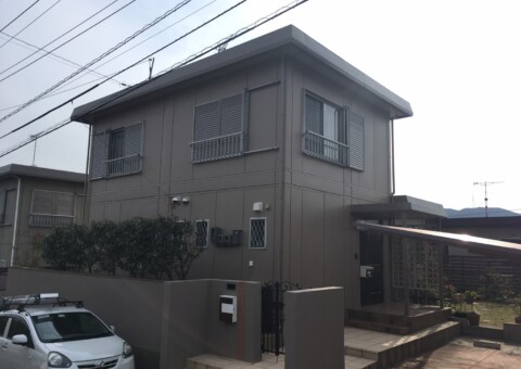 「これ、サイディングが剥がれてきてるってことですか…？」現場で気づいた外壁のSOS