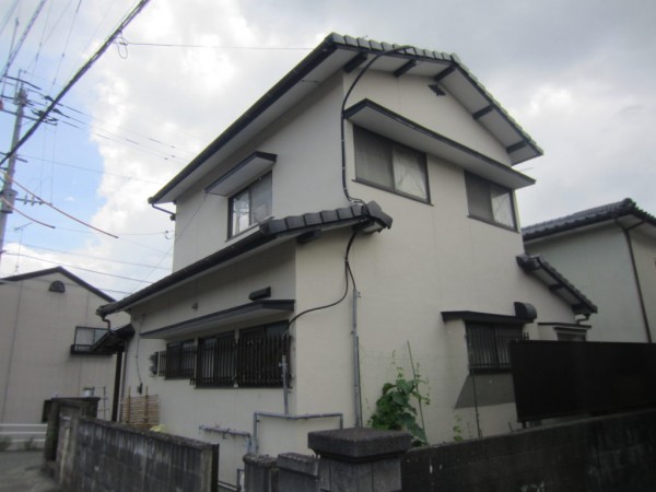 激安の外壁塗装は本当にお得？後悔しないために知っておきたい施工の落とし穴サムネイル