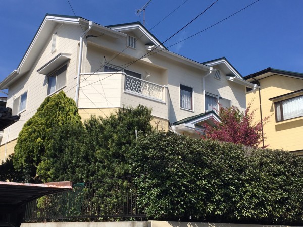 外壁だけじゃ不十分？塀や門扉も塗装で住まい全体の美観をアップさせよう！サムネイル