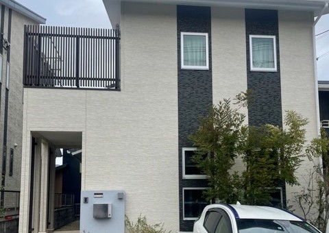 福岡県筑紫野市美しが丘南のY様邸でUVプロテクトフッ素クリアーを使用して外壁塗装を行いました。　1/19完成です。【ホームページより】