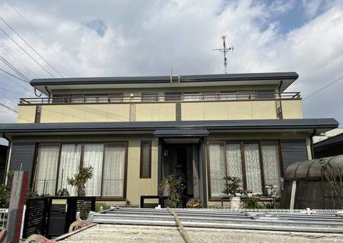 佐賀県三養基郡みやき町のN様邸でタテイル2を使用して外壁の塗り替え工事を行いました。1/26完成です。【お客様からのご紹介より】
