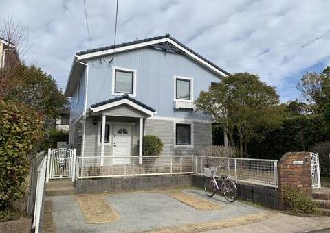福岡県筑紫野市岡田のN様邸でタテイル2を使用した外壁塗装を行いました。1/29完成です。【ホームページより】