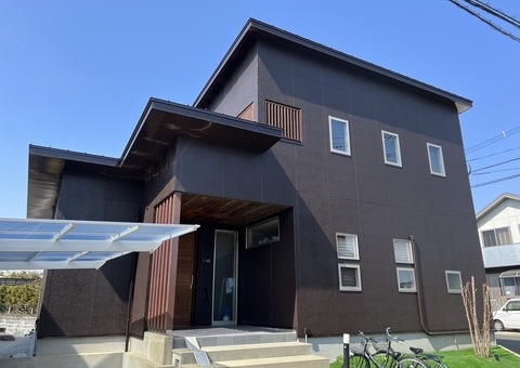 佐賀県鳥栖市萱方町・Y様邸　外壁塗装・屋根塗装工事　3/8完成です。