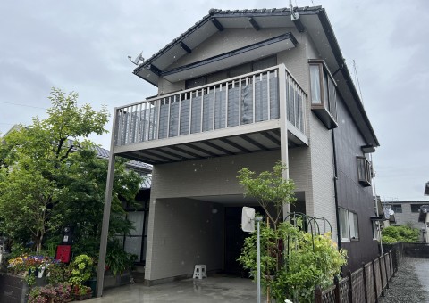 福岡県小郡市大保のT様邸で超低汚染フッ素レボを使用した外壁塗装工事を行いました。5/13完成です。【ホームページより】