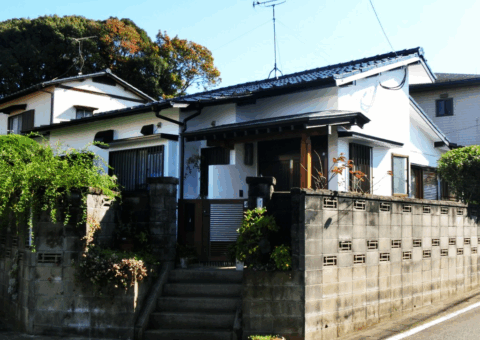 外壁塗装の業者選びと塗り直しの重要性
