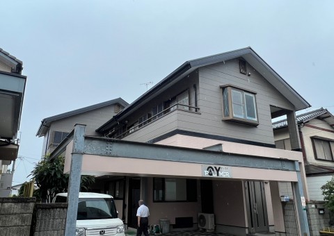 福岡県太宰府市青山のF様邸で明るいピンクが眩しいデザインに外壁を塗装して屋根塗装工事も一緒に行いました。6/8完成です。【OB様より】