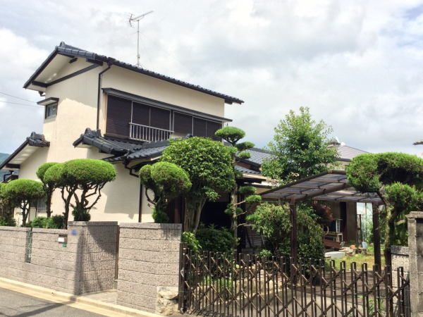 外壁塗装の成功事例と雨漏り対策のポイント！信頼を築くプロの対応術サムネイル