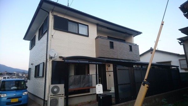 【外壁の剥がれが気になる方へ】春先の塗装工事、梅雨前がベストタイミング！サムネイル