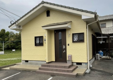 福岡県大野城市下大利のA様借家でタテイルαを使用した品質重視の外壁塗装を行いました。5/2完成です。【HPより】