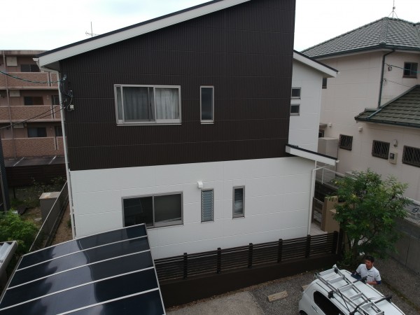 「コケがひどい…」とお悩みの方へ！外壁塗装で解決できますサムネイル