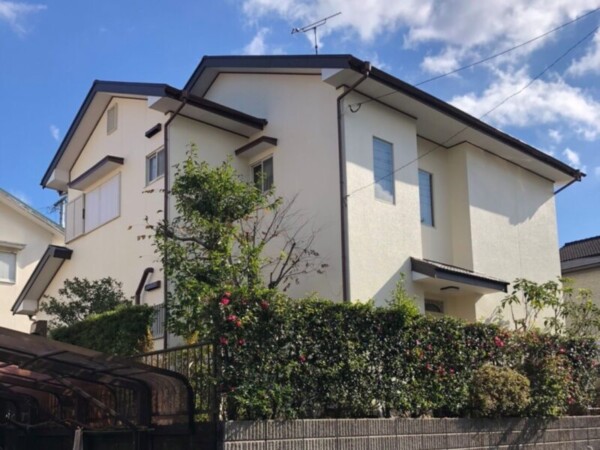 外壁にヒビ！？見逃しがちな“亀裂”の正体と対処法サムネイル