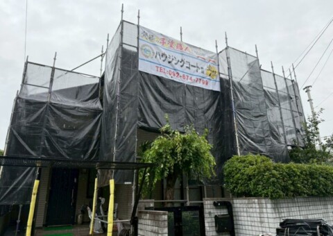 福岡県福岡市東区西戸崎のS様邸で屋根の色あせと外壁の汚れを改善する外壁屋根塗装工事を2025年7月より行っています。6/24着工です。【HPより】