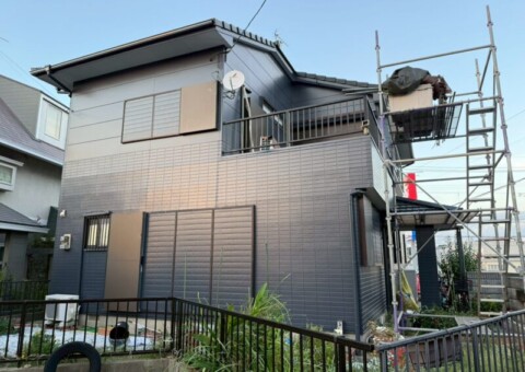 福岡県古賀市舞の里のY様邸で外壁の塗膜剥がれや屋根の劣化を補修する外壁屋根塗装・防水工事を行いました。2025年10月14日完成です。【HPより】