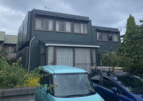 福岡県福岡市西区生の松原のK様邸で外壁のチョーキング現象と屋根の塗膜剥がれを改善する外壁屋根塗装工事を行いました。2025年10月25日完成です。【チラシより】
