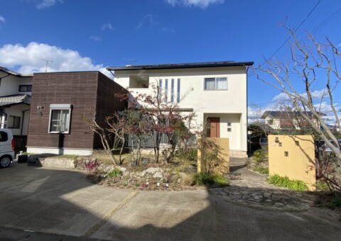 福岡県筑紫野市桜台のM様邸で外壁の防水性を高め住まいを守る外壁塗装工事を行いました。2025年12月2日完成です。【HPより】