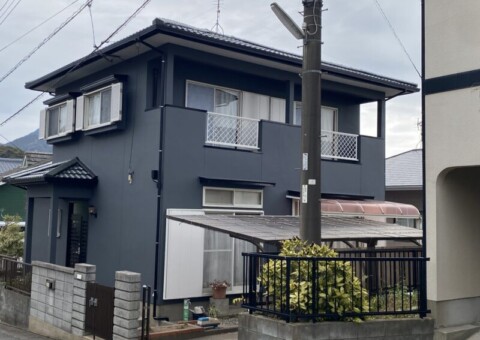 福岡県筑紫野市阿志岐のG様邸で外壁の汚れと屋根の色あせを改善する外壁塗装と屋根塗装工事を行いました。2025年12月11日完成です。【HPより】