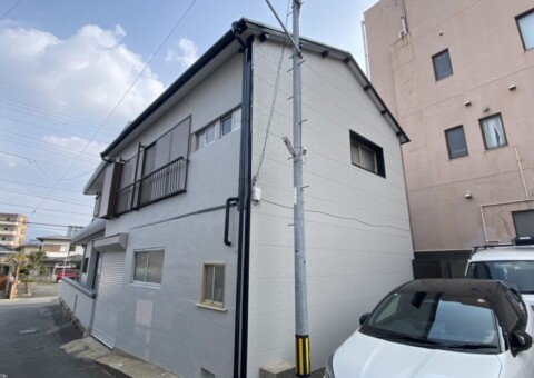 福岡県福岡市城南区飯倉のK様邸で外壁の色あせと屋根の劣化をきれいな外観に整える塗装工事を行いました。2026年1月30日完成です。【HPより】