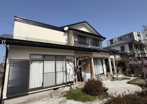 福岡県太宰府市向佐野のS様邸で外壁の色あせと屋根のツヤ低下を整える外壁屋根塗装工事を行いました。2026年2月23日完成です。【チラシより】