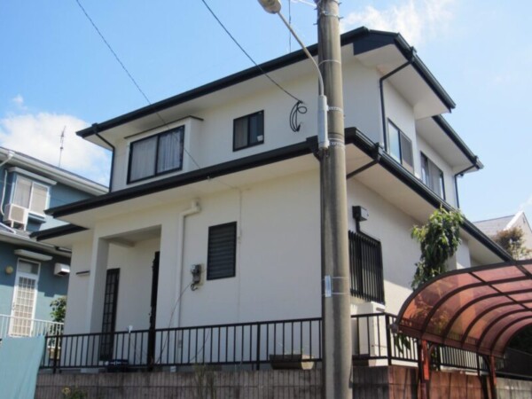 羽目板の外壁はそのまま塗っていい？木の風合いを残す塗り替えの考え方サムネイル