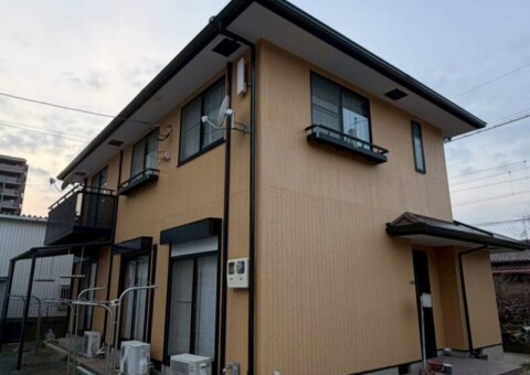 福岡県糟屋郡篠栗町のM様邸で屋根の色あせや苔が発生している屋根と錆びが出ている付帯部を塗装で保護する工事を行いました。2026年2月19日完成です。【HPより】