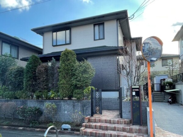 外壁にフッ素塗料を選ぶ前に知っておきたい耐久性と費用の見方サムネイル