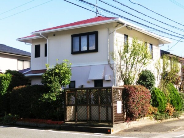 外壁塗装で使う変成シリコンとは？コーキング打ち替えの前に知っておきたいことサムネイル