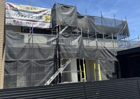 福岡県糸島市二丈深江のS様邸で外壁の防水性低下と屋根の色あせを整え落ち着きのある外観を長持ちさせる外壁屋根塗装工事を行っています。2026年5月8日着工です。【HPより】