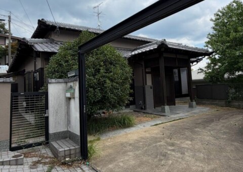 福岡県福岡市東区水谷のZ様邸でプレマテックスの「タテイル」を使用し、目地まわりの傷みに対応する外壁塗装工事を行いました。2026年8月31日完成です。【HPより】
